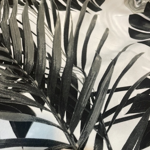 Worthington short NIKKI TROPICAL womenswear size plus OX black white gray NWT - Picture 5 of 7